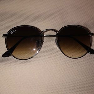 NWOT Authentic Ray Ban Round Metal Sunglasses